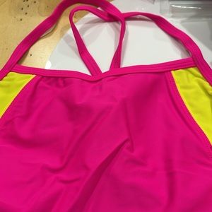 TYR FEMALE PERFORMANCE ONE PIECE SUIT SIZE 38 PINK/Yellow BRAND NEW